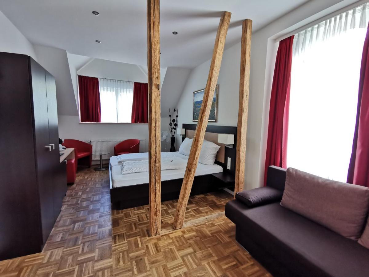 Altes Pfarrhaus Hotel Ernst Exterior photo